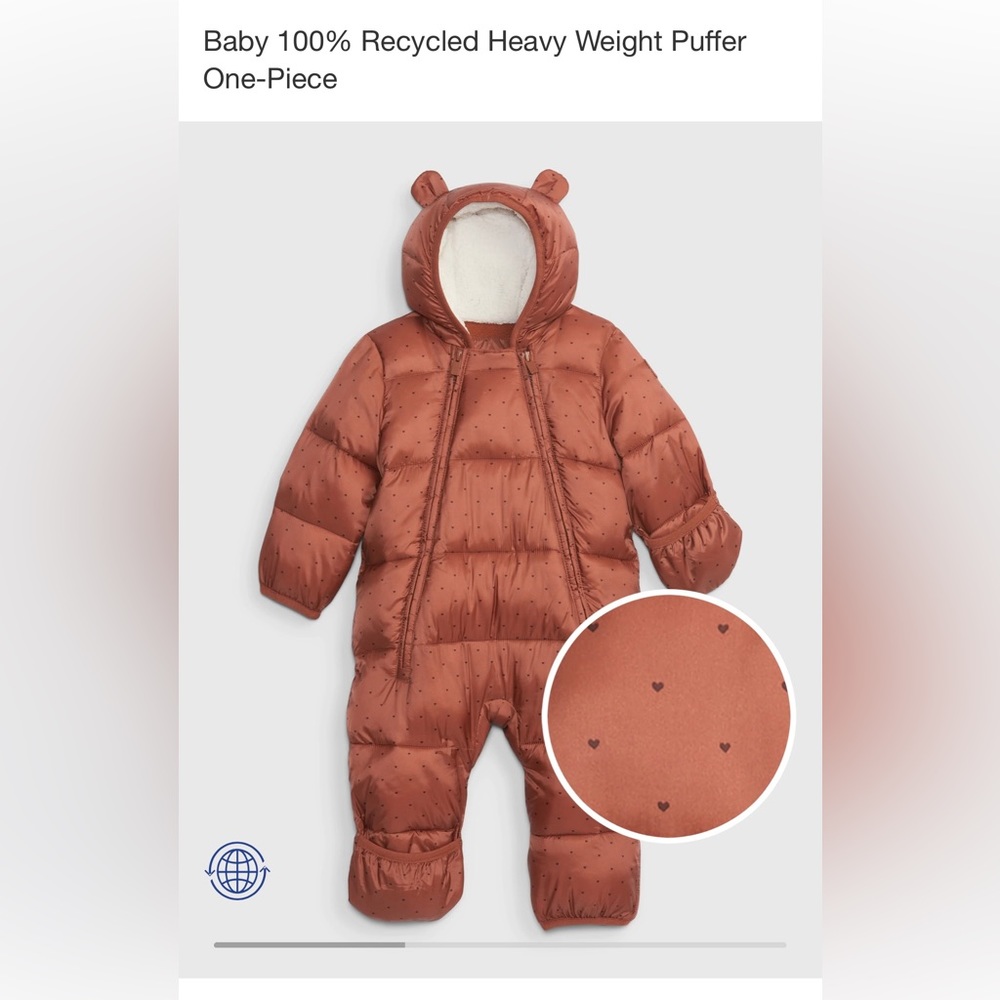 Only worn a couple of times. Gap Baby snowsuit. Size 0-6 months.